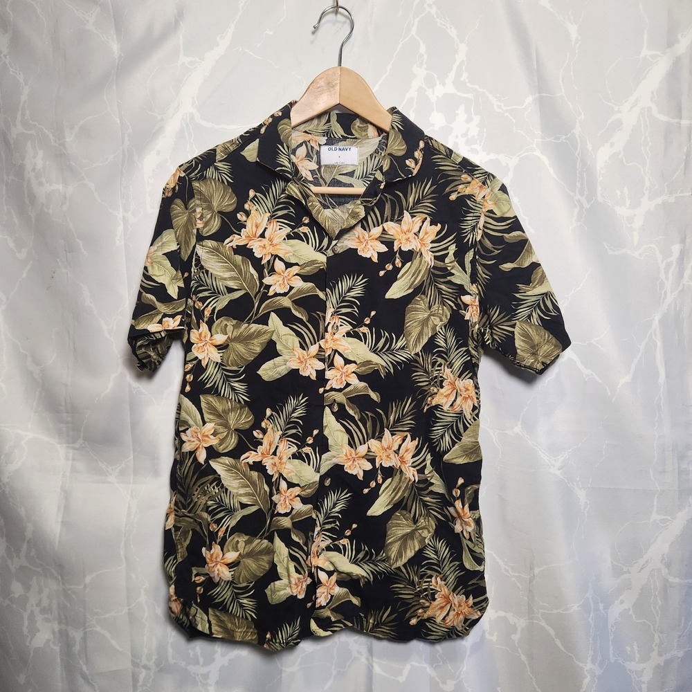 Old Navy Short Sleeve Men's S Button Up Shirt Floral Pattern No Pockets Travel